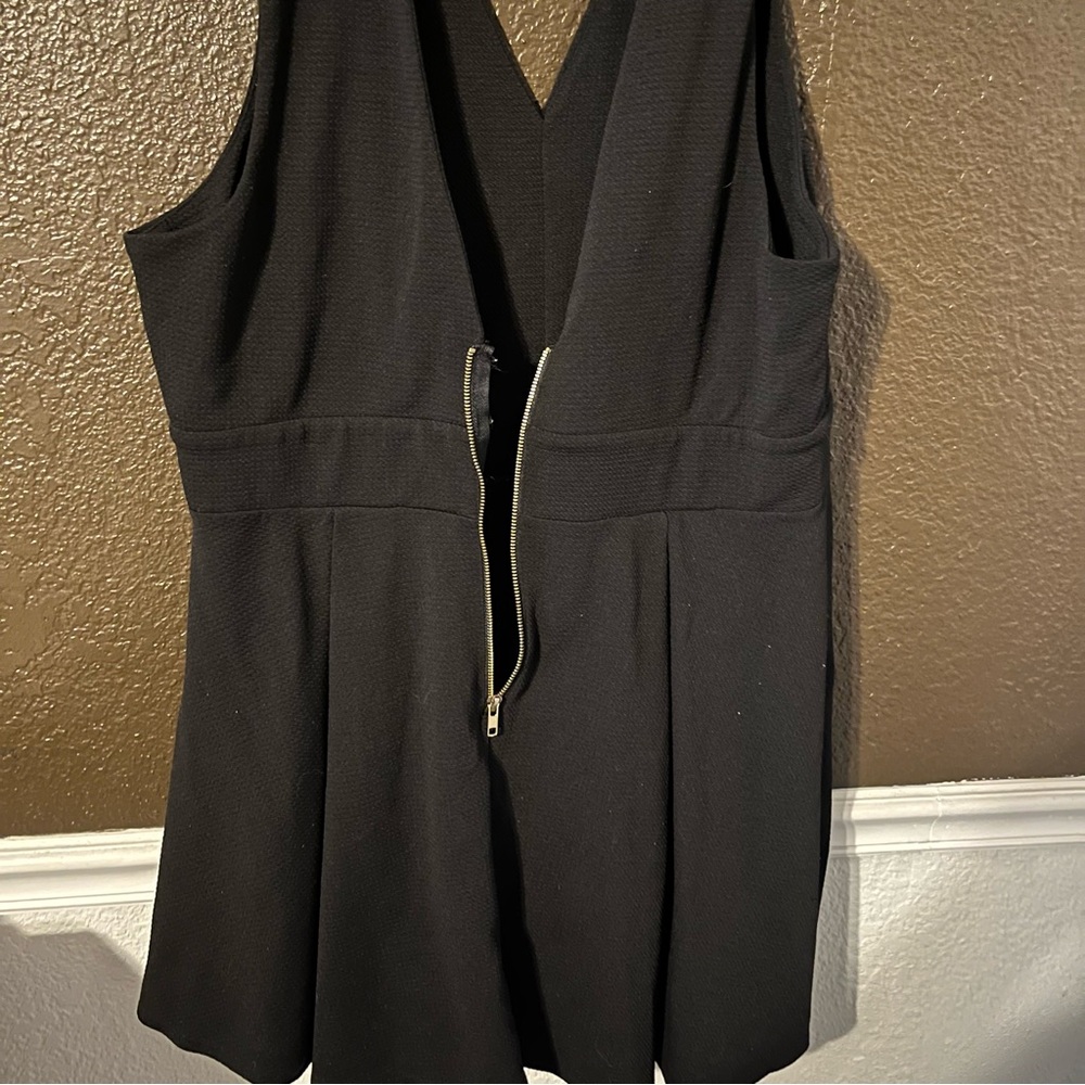 Reversible Black Plus Size Sexy Mini Dress with Gold Zipper, Size 3XL - Picture 3 of 4
